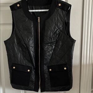 Jones New York Black Quilted Vest with Gold Details